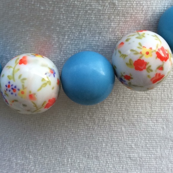 Necklace - Picture 2 of 3